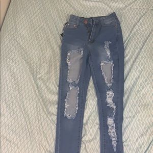 ripped skinny jeans
